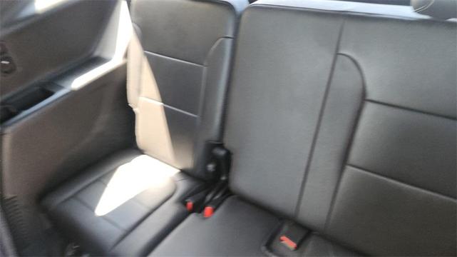 Photo of 2023 Summit White Chevrolet Traverse