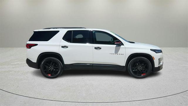 Photo of 2023 Summit White Chevrolet Traverse