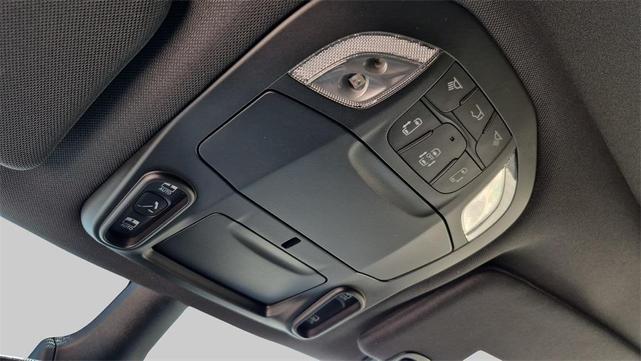 Photo of 2025 Diamond Black Chrysler Pacifica