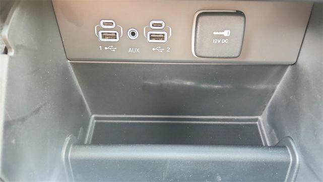 Photo of 2025 Metallic Jeep Grand Cherokee L