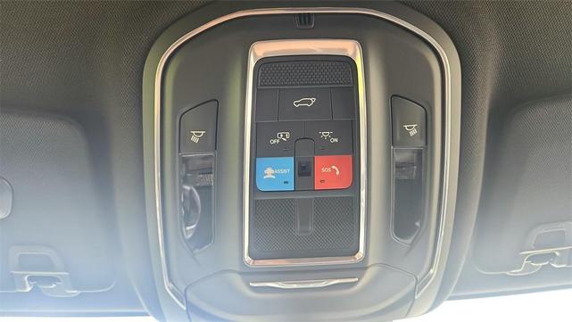 Photo of 2025 Metallic Jeep Grand Cherokee L
