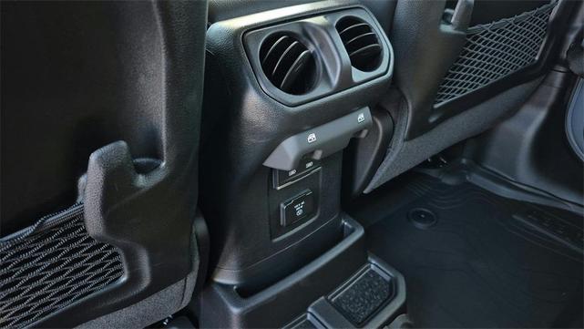 Photo of 2025 Anvil Clearcoat Jeep Wrangler
