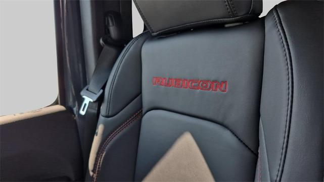 Photo of 2025 Anvil Clearcoat Jeep Wrangler