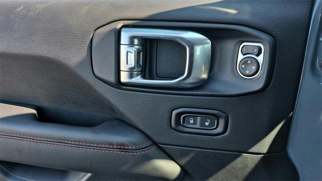 Photo of 2025 Anvil Clearcoat Jeep Wrangler