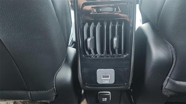 Photo of 2025 Diamond Black Jeep Compass