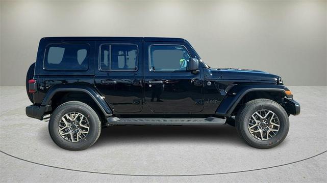 Photo of 2025 Black Clearcoat Jeep Wrangler