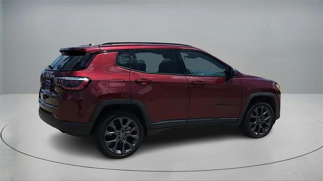 Photo of 2021 Velvet Red Pearlcoat Jeep Compass