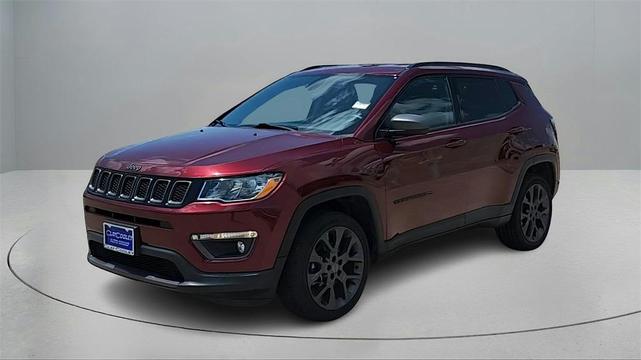 Photo of 2021 Velvet Red Pearlcoat Jeep Compass