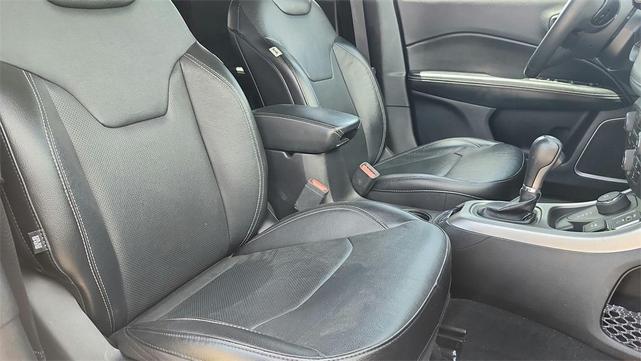Photo of 2021 Velvet Red Pearlcoat Jeep Compass