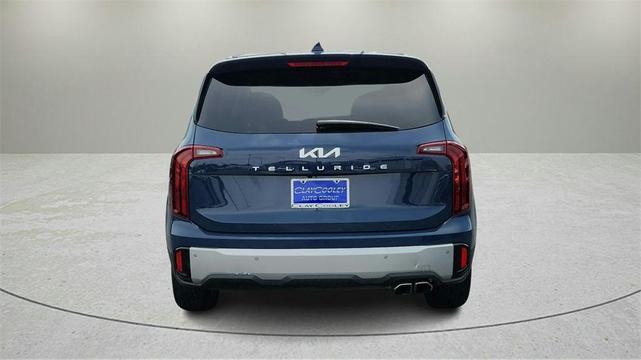 Photo of 2024 Midnight Black Kia Telluride