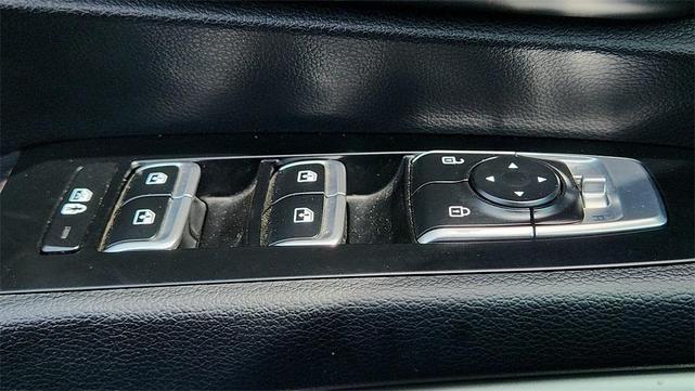 Photo of 2024 Midnight Black Kia Telluride