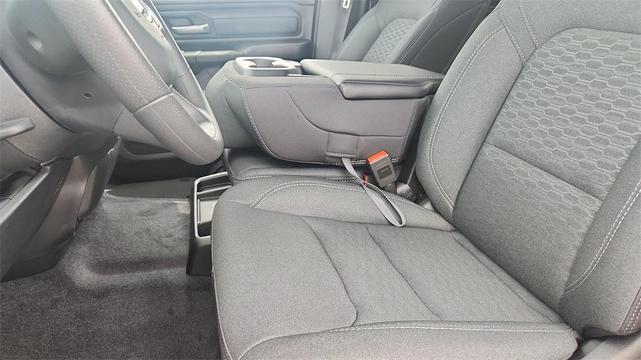 Photo of 2025 Billet Silver Metallic Clearcoat RAM 1500