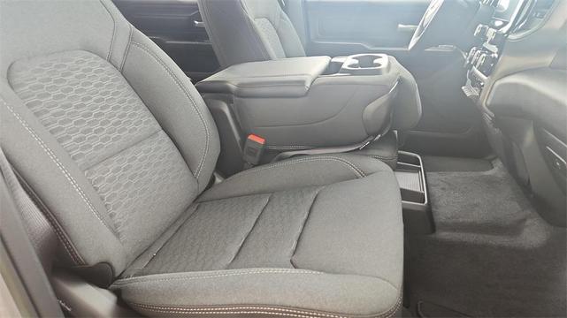 Photo of 2025 Billet Silver Metallic Clearcoat RAM 1500