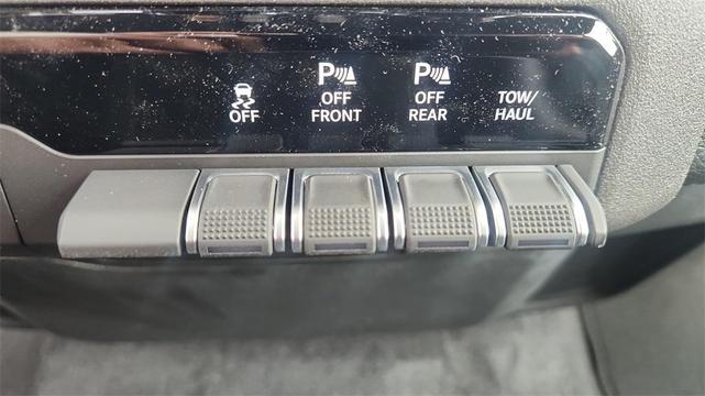 Photo of 2025 Billet Silver Metallic Clearcoat RAM 1500