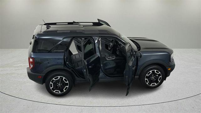 Photo of 2022 Alto Blue Metallic Tinted Clearcoat Ford Bronco Sport
