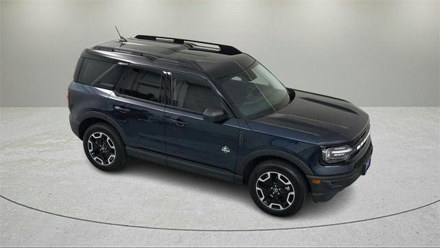 Photo of 2022 Alto Blue Metallic Tinted Clearcoat Ford Bronco Sport