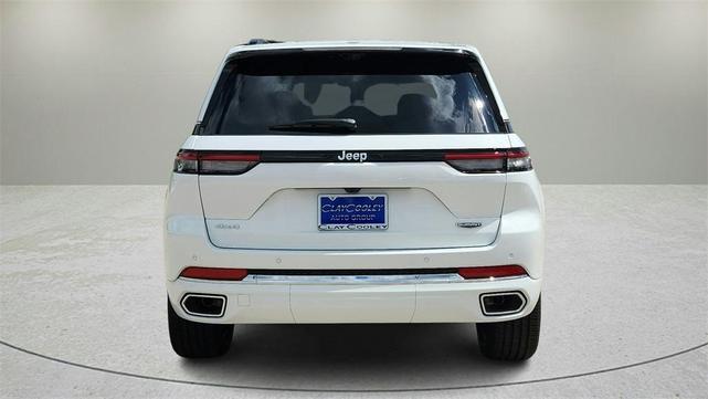 Photo of 2025 Bright White Clearcoat Jeep Grand Cherokee