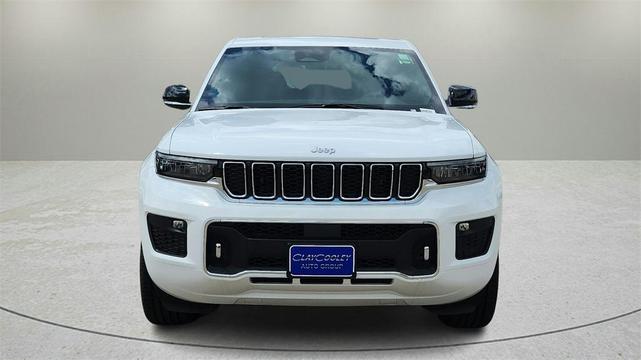 Photo of 2025 Bright White Clearcoat Jeep Grand Cherokee