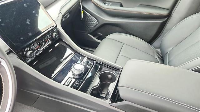 Photo of 2025 Bright White Clearcoat Jeep Grand Cherokee
