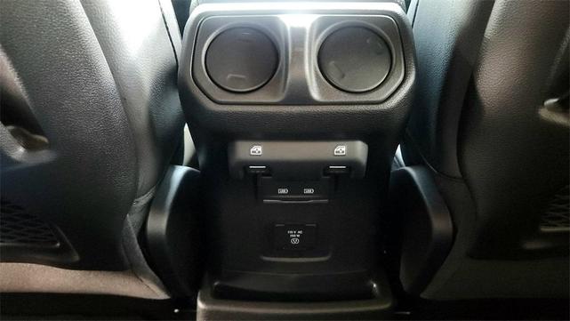 Photo of 2025 Bright White Clearcoat Jeep Wrangler