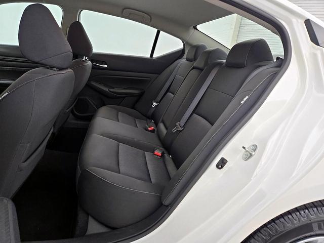 Photo of 2020 White Nissan Altima