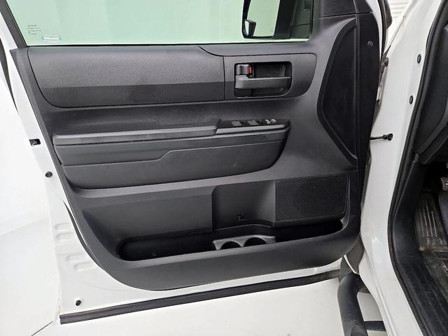 Photo of 2020 White Toyota Tundra