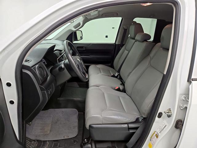 Photo of 2020 White Toyota Tundra