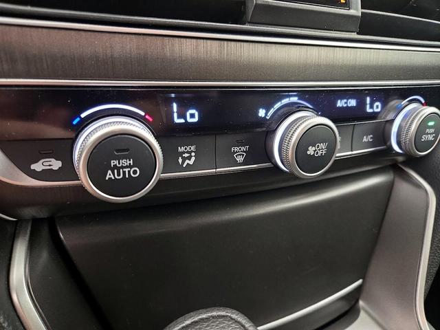 Photo of 2018 Silver Honda Accord