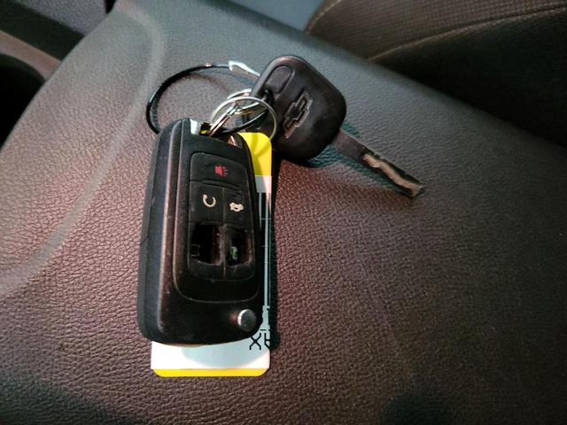 Photo of 2015 Yellow Chevrolet Camaro