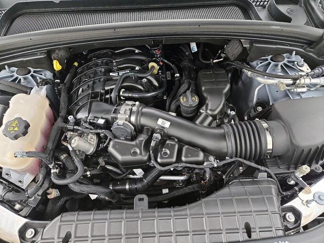Photo of 2023 White Jeep Grand Cherokee