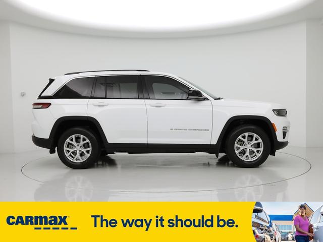 Photo of 2023 White Jeep Grand Cherokee