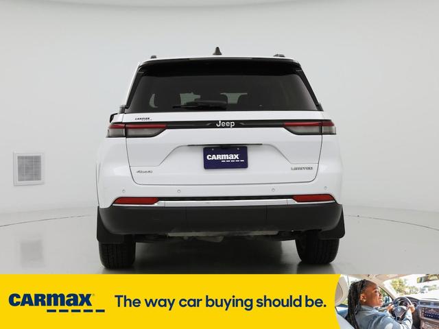 Photo of 2023 White Jeep Grand Cherokee