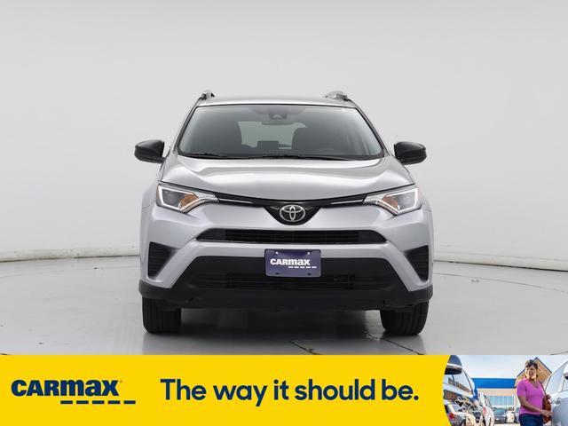 Photo of 2018 Silver Toyota RAV4