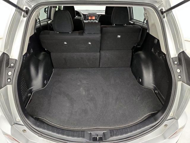 Photo of 2018 Silver Toyota RAV4