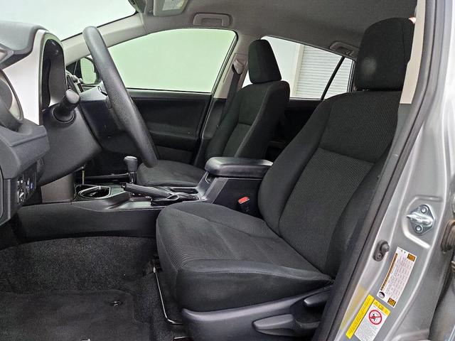 Photo of 2018 Silver Toyota RAV4
