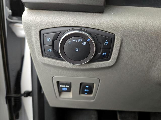 Photo of 2019 White Ford F-150