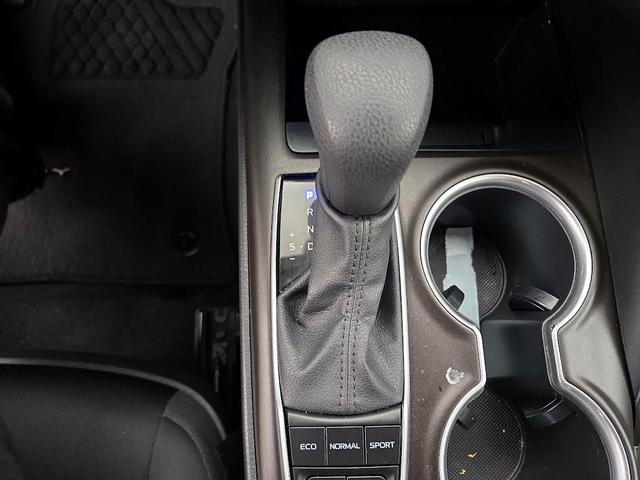 Photo of 2021 Black Toyota Camry Hybrid