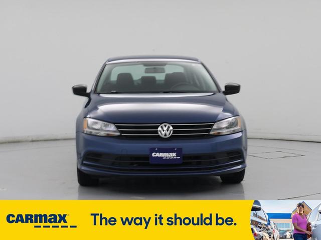 Photo of 2016 Blue Volkswagen Jetta