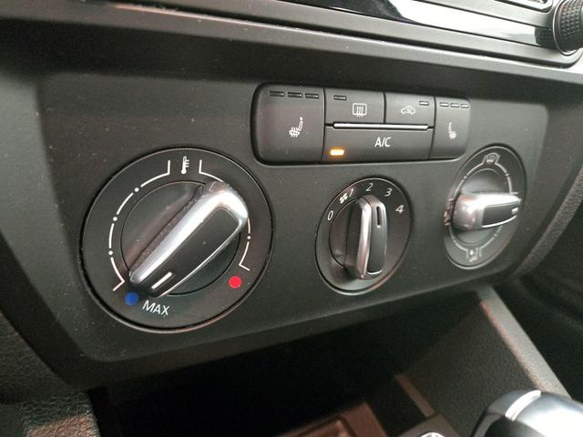 Photo of 2016 Blue Volkswagen Jetta