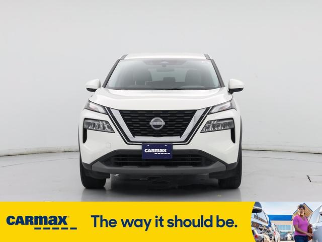 Photo of 2023 White Nissan Rogue