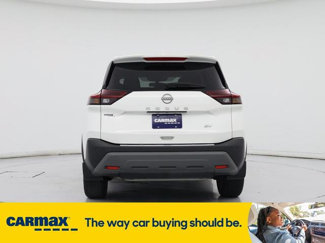 Photo of 2023 White Nissan Rogue