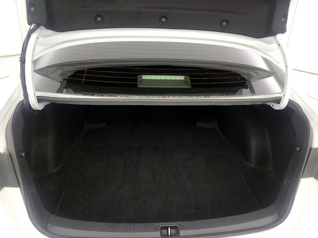 Photo of 2023 White Toyota Corolla Hybrid