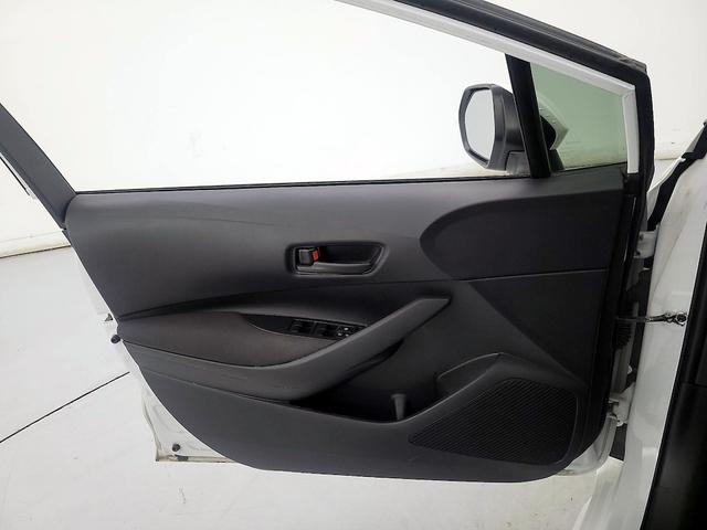 Photo of 2023 White Toyota Corolla Hybrid
