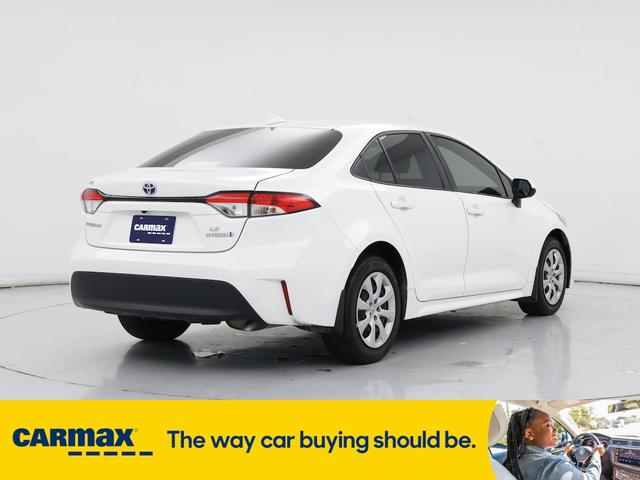 Photo of 2023 White Toyota Corolla Hybrid