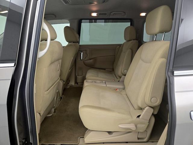 Photo of 2014 Tan Nissan Quest