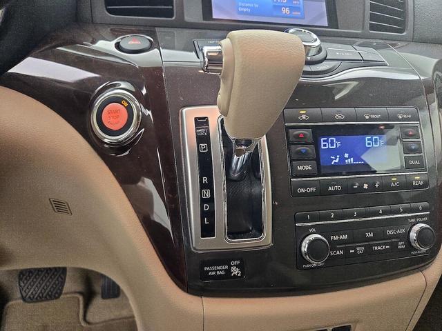 Photo of 2014 Tan Nissan Quest