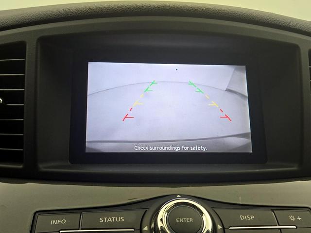 Photo of 2014 Tan Nissan Quest