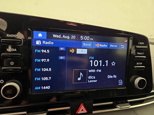 Photo of 2022 Red Hyundai ELANTRA