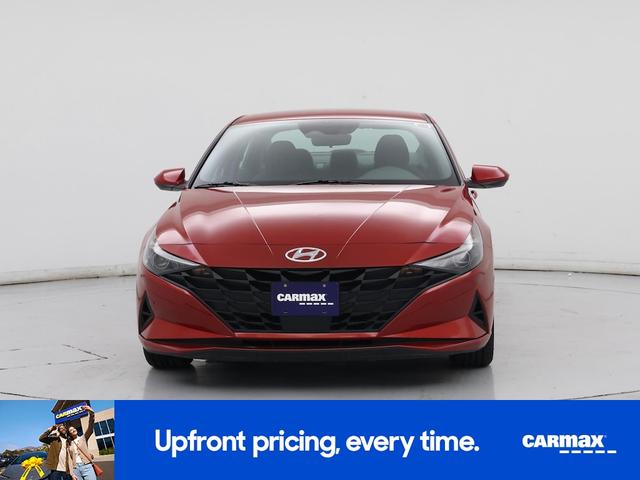 Photo of 2022 Red Hyundai ELANTRA