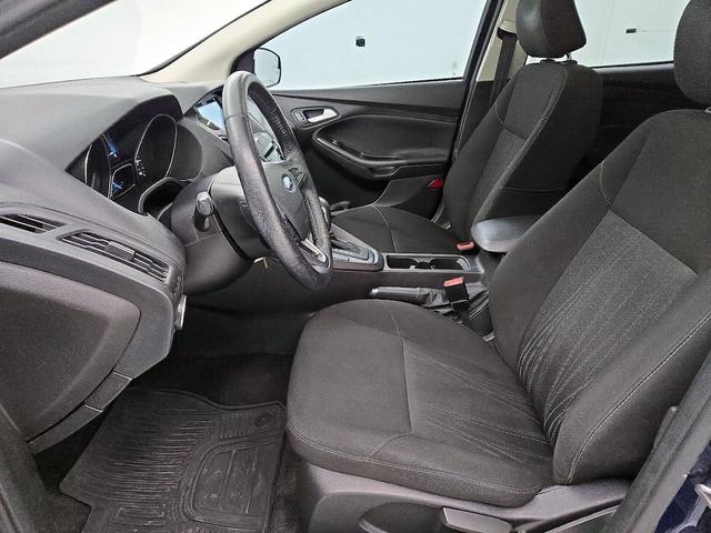 Photo of 2017 Blue Ford Focus